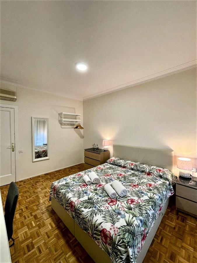 Villarroel Habitaciones Барселона Экстерьер фото