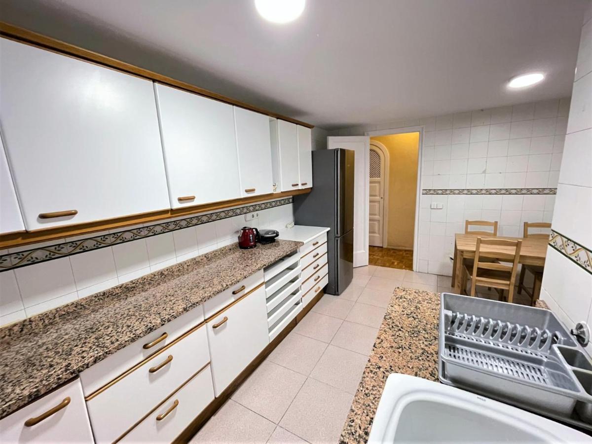 Villarroel Habitaciones Барселона Экстерьер фото