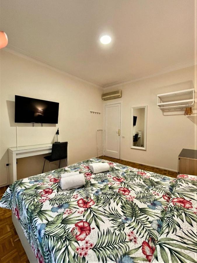 Villarroel Habitaciones Барселона Экстерьер фото