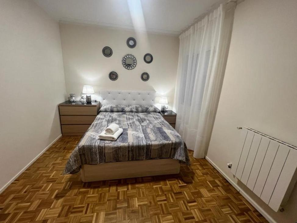 Villarroel Habitaciones Барселона Экстерьер фото