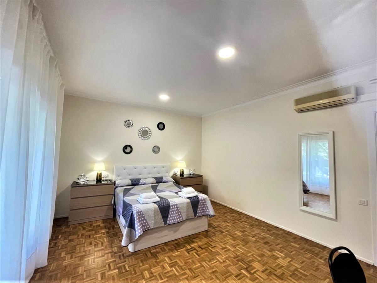 Villarroel Habitaciones Барселона Экстерьер фото