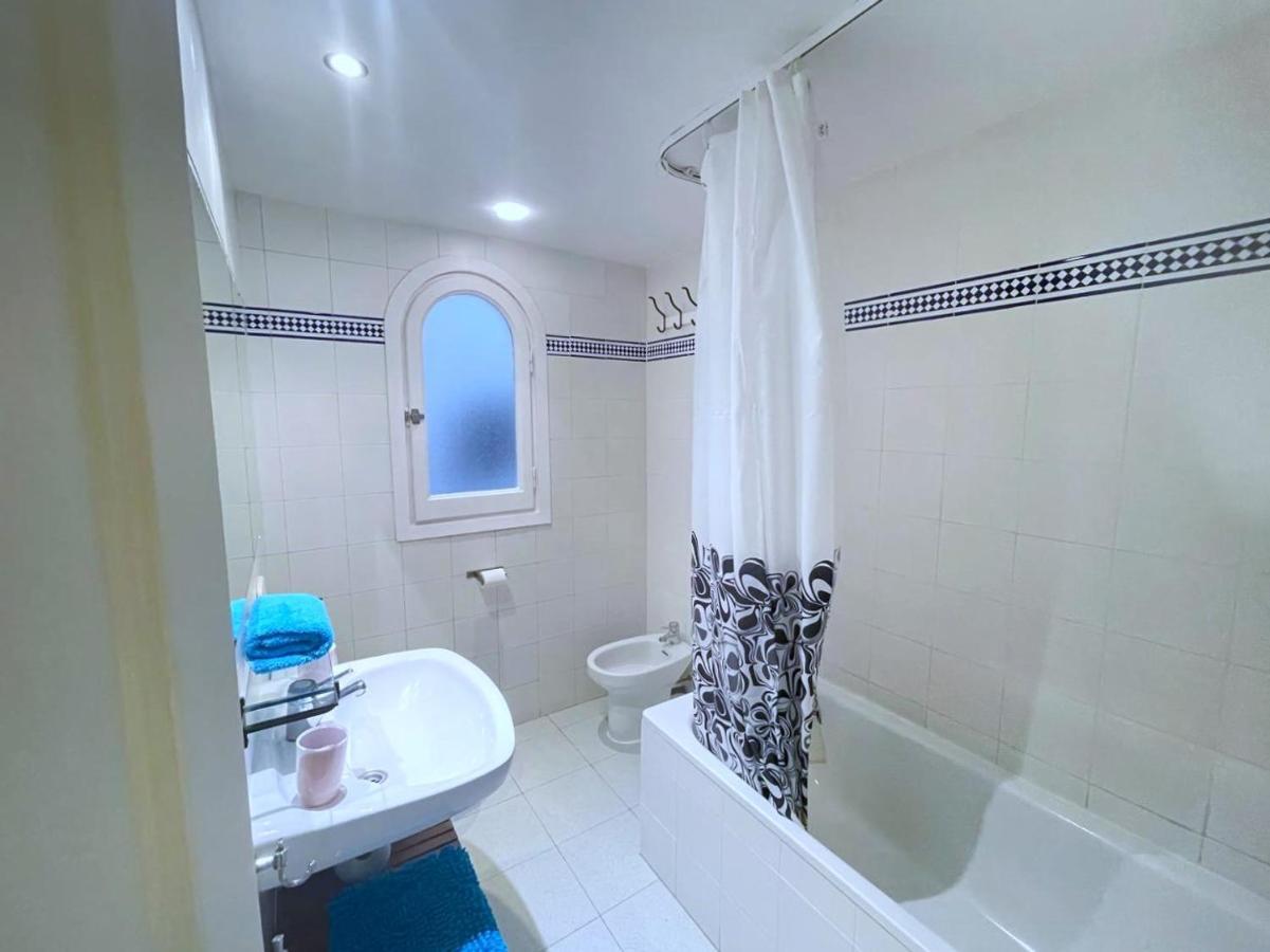 Villarroel Habitaciones Барселона Экстерьер фото