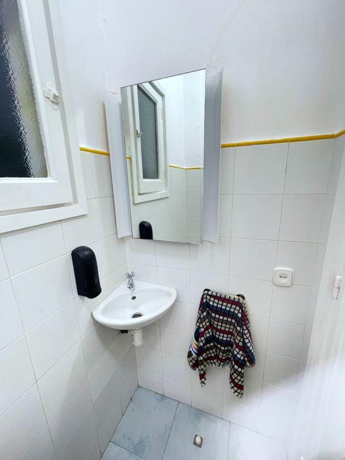 Villarroel Habitaciones Барселона Экстерьер фото